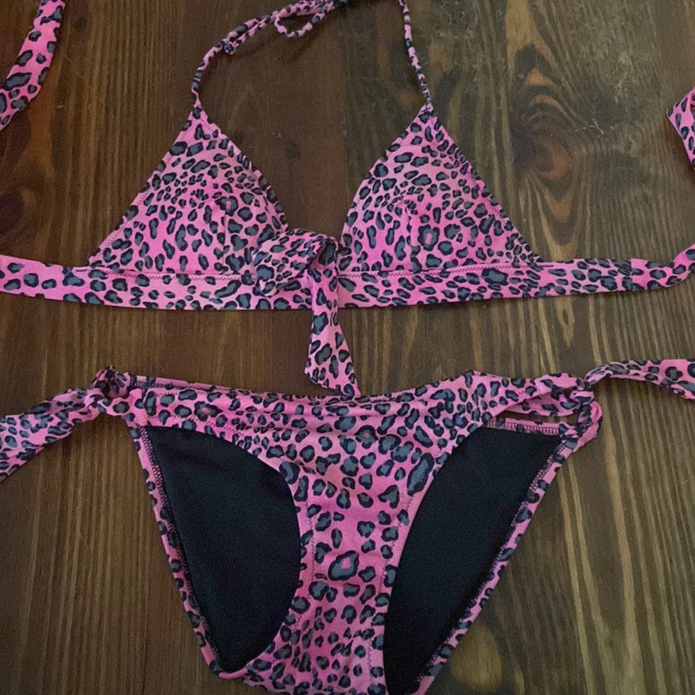 Gently padded bikini